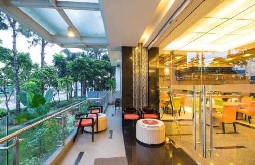 Cideng Hotel | Budget-Friendly Royal City Hotel with Family Amenities