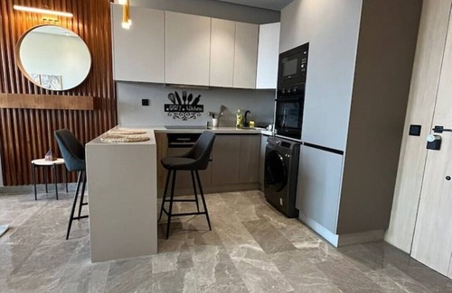 La Corniche Apartment | Indulge at Royal Continental Suite by Ayla Stay