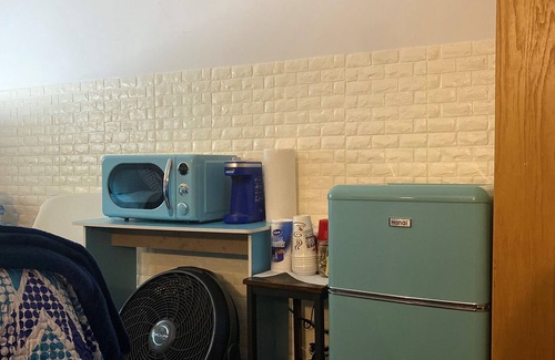 Crown Heights Apartment | Convenient Royal Crown Heights Suite Near MTA & Family-Friendly