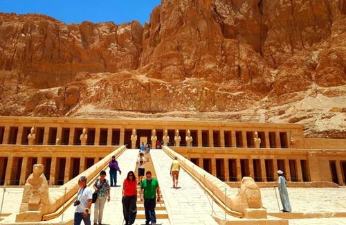 Luxor Hotel | Unforgettable 5-Star Nile Cruise: Luxor to Aswan Adventure
