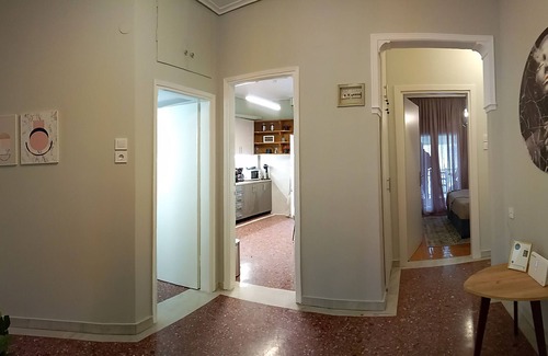 Thessaloniki City Centre Apartment | Guest Rated Royal Deluxe Apartment with Family-Friendly Perks