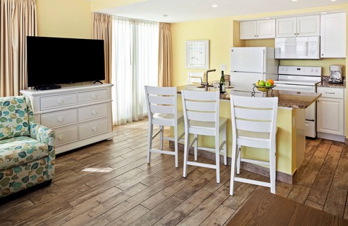 Ormond Beach Apartment | Oceanfront Oasis at Royal Floridian Resort - Rated 8.4/10