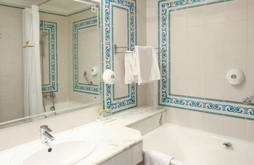 Djerba Midun Hotel | Discover Royal Garden Palace: Ideal for Families & Couples