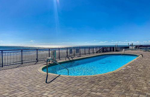 Garden City Apartment | Relax at Royal Garden Resort with Oceanfront Views