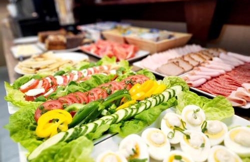 Siedlce Bed & Breakfast | Family-Friendly Royal Gdansk with Breakfast Included