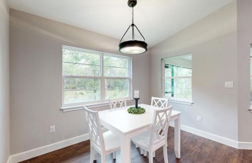 Brooksville House | Family-Friendly Royal Highlands Retreat for Memorable Stays