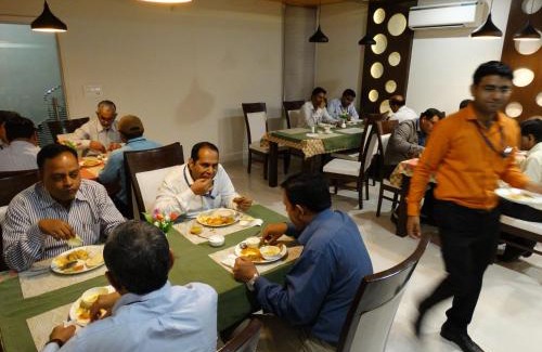 Chittorgarh Hotel | Budget-Friendly Hotel Royal Inn with Family Amenities