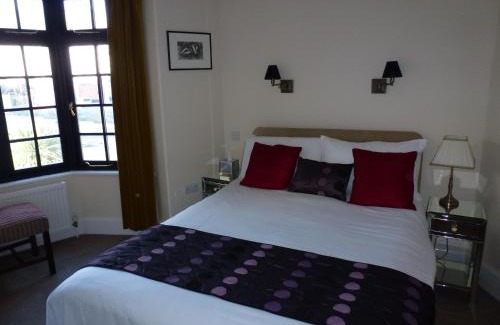 Eastbourne City Centre House | Elegant Royal Hotel (Adults Only) with Ocean Views