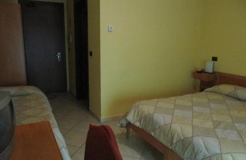 Ospedaletto D'Alpinolo Hotel | Relax at Royal Hotel Montevergine with Pool & Spa Access