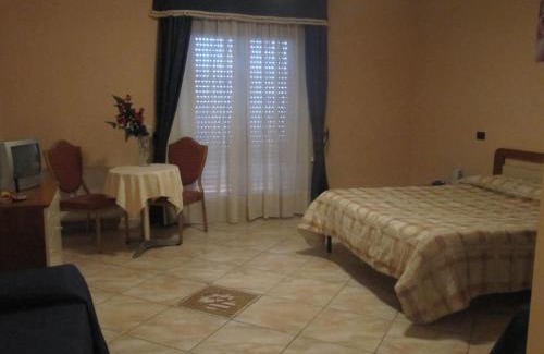 Ospedaletto D'Alpinolo Hotel | Relax at Royal Hotel Montevergine with Pool & Spa Access