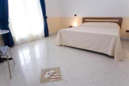 Ospedaletto D'Alpinolo Hotel | Relax at Royal Hotel Montevergine with Pool & Spa Access