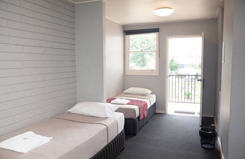 Singleton Hotel | Discover Royal Hotel Singleton: Family-Friendly Retreat