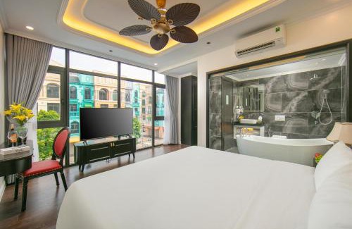 Van Giang Hotel | Royal Hotel - Vinhomes Ocean Park 3