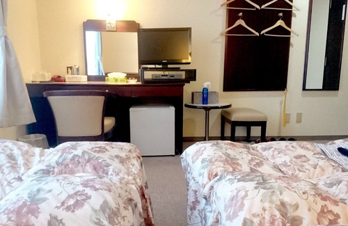 Yunokuchi Onsen Hotel | Comfortable Stay at Royal Inn Shinyamaguchi with Breakfast