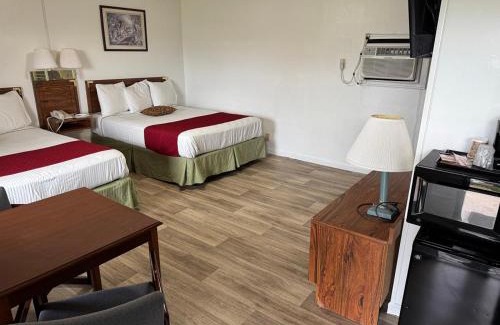Albany Hotel | Pet-Friendly Stay at Royal Inn - Family-Approved Comfort