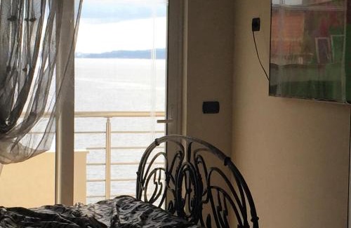 Kodrra Apartment | Experience Royal King and Queen Apartment: 9.8/10 Rated Stay