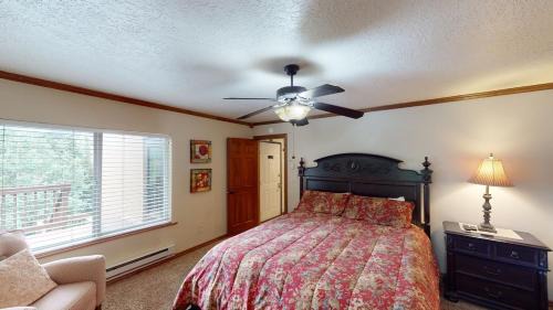 Brian Head Apartment | Royal King Suite Pool-Spa Ski-in out Gym, Sauna, Laundry, BBQ