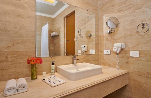 Pilibhit Hotel | Relax at Royal Kingdom Resort Pilibhit with Pool & Breakfast