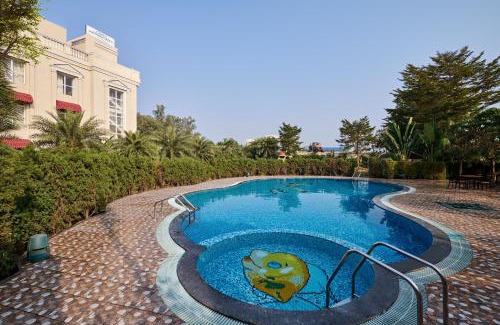 Pilibhit Hotel | Relax at Royal Kingdom Resort Pilibhit with Pool & Breakfast