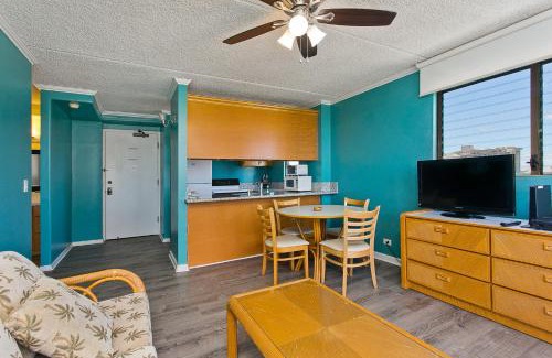 Waikiki House | Royal Kuhio 1708 - Ocean Views in Vibrant Waikiki