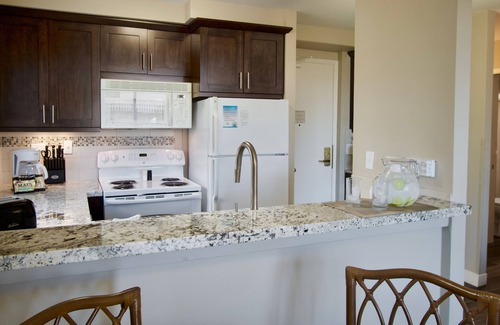 Waikiki Condo | Experience Oceanfront Comfort at Royal Kuhio Hotel