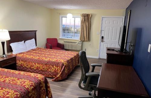 Absecon Hotel | Eco-Friendly Royal Lodge with Spa and Breakfast Included
