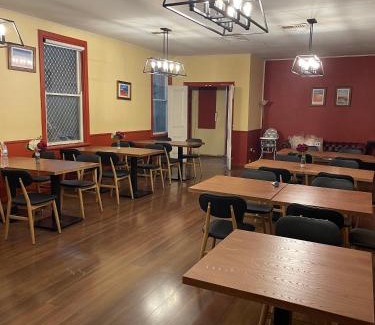 Meekatharra Hotel | Pet-Friendly Retreat at Royal Mail Hotel - Meekatharra