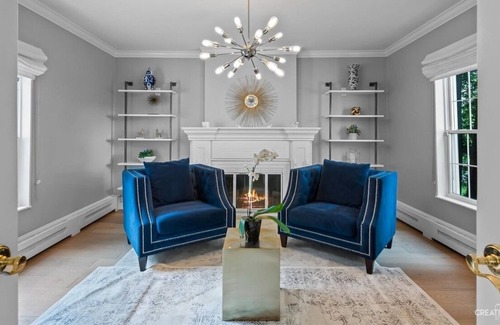St. Charles House | Royal Mansion and gorgeous Venue on the Fox River