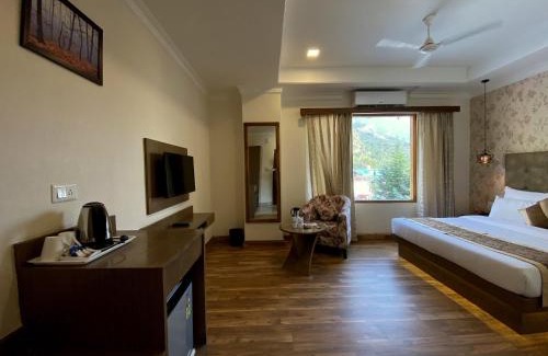 Mohal Hotel | Discover Royal Mansion: 4-Star Stay with Family-Friendly Amenities