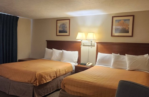 Hermitage Hotel | Family-Friendly Stays at Royal Motel with Kitchen Amenities