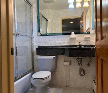 Secaucus Hotel | Family-Friendly Retreat at Royal Motel Awaits You