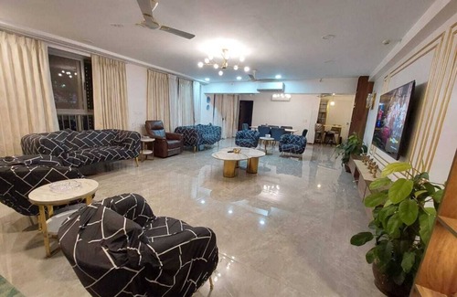 Hadapsar Apartment | Experience Royal Nest Premium at Amanora Park Town