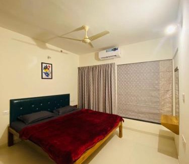 Pune Apartment | Royal Nest - Viman Nagar -1 km from Airport
