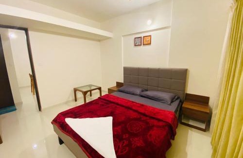 Pune Apartment | Royal Nest - Viman Nagar -1 km from Airport