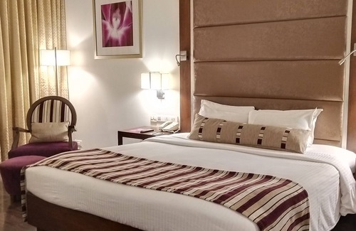 Kalyani Nagar Hotel | Discover Royal Orchid Central Pune: Family-Friendly Retreat
