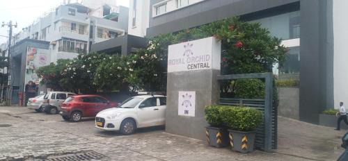 Vadodara Hotel | Discover Royal Orchid Central Vadodara: Family-Friendly Retreat