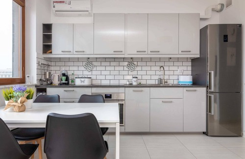 Wilanow Apartment | Elegant Royal Palace Apartment with Family-Friendly Amenities