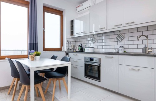 Wilanow Apartment | Elegant Royal Palace Apartment with Family-Friendly Amenities