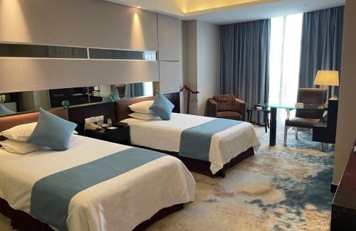 Haining Hotel | Experience Royal Palace Hotel Haining: Pool & Spa Retreat