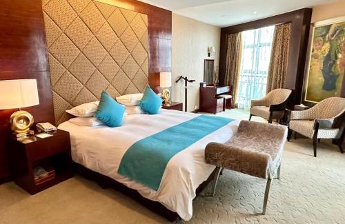 Haining Hotel | Experience Royal Palace Hotel Haining: Pool & Spa Retreat