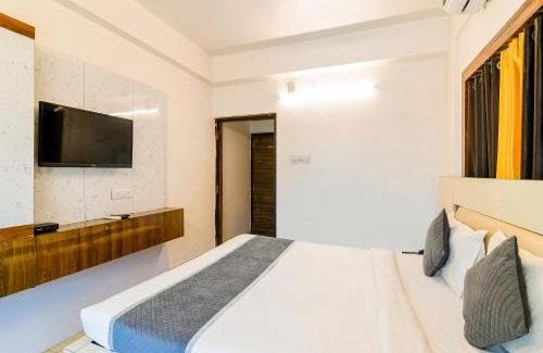 Kolkata House | Cozy Retreat at ROYAL PALACE with Family-Friendly Amenities