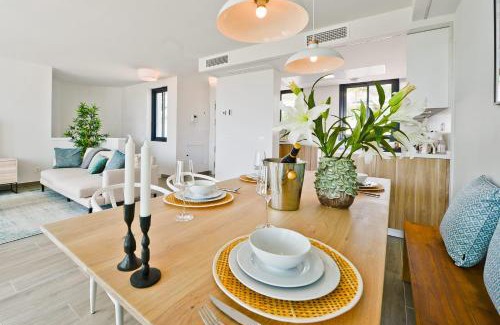 Chimenea Villa | Oceanfront Bliss at Royal Palm 36 with Pool Access