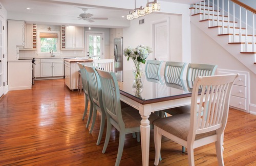 Old Naples House | Experience Old Naples at Royal Palm Cottage - Steps to the Beach