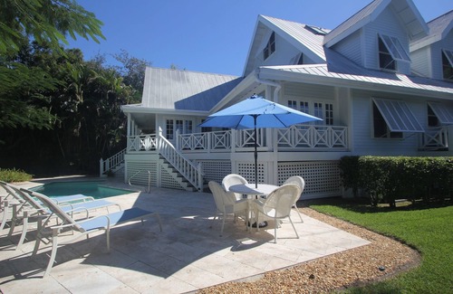 Old Naples House | Experience Old Naples at Royal Palm Cottage - Steps to the Beach