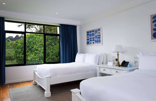 Santa Rosa Hotel | Royal Palm Galapagos: Premier Hotel with Pool & Spa