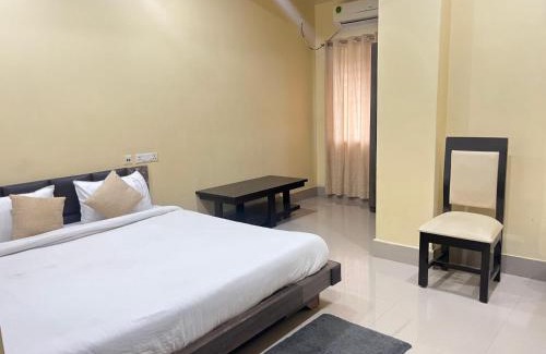 Beltola Hotel | Royal Park Inn Residency 5 km from Assam State Zoo