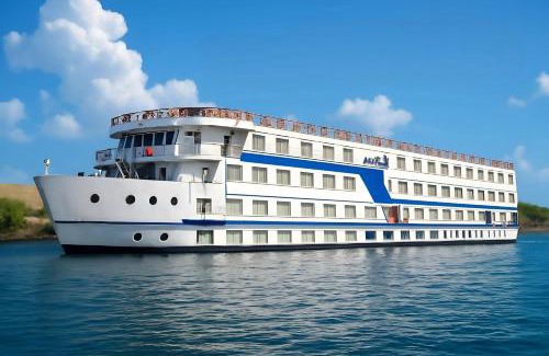 Nile River Luxor Hotel | Experience Nile Cruise Adventures: 5-Star Luxury Awaits