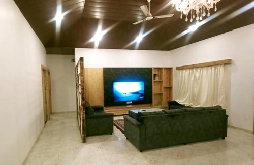 Wai Resort | Pet-Friendly Retreat at Royal Resort by BeeGO with Pool