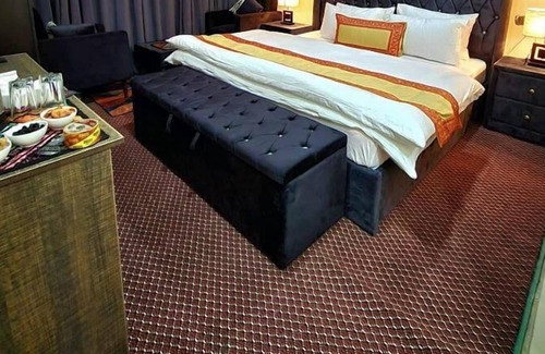 Hunza Villa | Cozy Royal's Villa by Premiere Inn - Family-Friendly Retreat