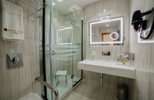 Hydra Hotel | Elegant Royal Sahel: Top-Rated Hotel with Spa & Dining